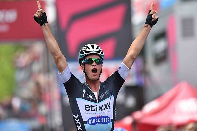 310515-98th-Tour-of-Italy-2015-Stage-21-Iljo-KEISSE-_Bel_--Arrival-_c_-Tim-De-Waele