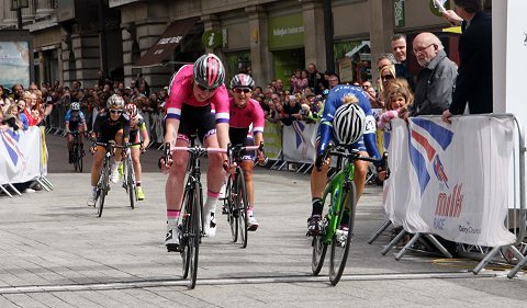 4V6W0180_Milk15_Ladies_Katie_ARCHIBALD_(Left)_2nd_Laura_TROTT_1st_PhSpt